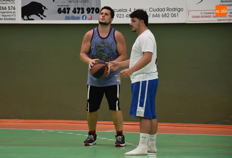 Foto 5 - Mayoristas con panza y Derrick & Morty triunfan en el Torneo 3x3 de Basket