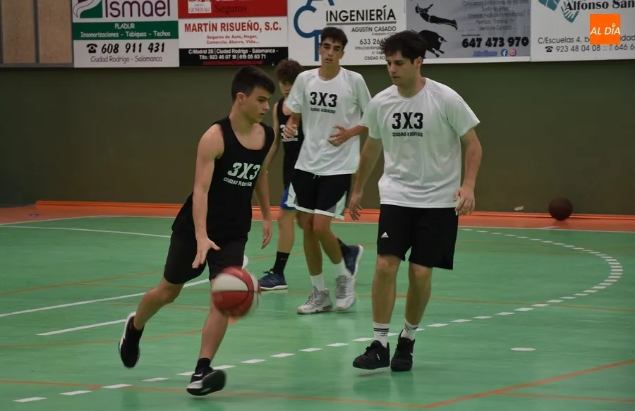 Foto 9 - Mayoristas con panza y Derrick & Morty triunfan en el Torneo 3x3 de Basket