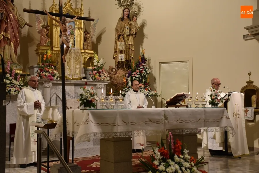 Foto 6 - El A&ntilde;o Jubilar le da un cariz especial a la tradicional novena en honor a la Virgen del Carmen