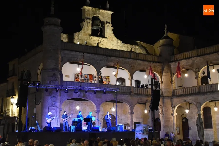 Foto 2 - Baleo festeja con el p&uacute;blico mirobrigense sus 40 a&ntilde;os de trayectoria