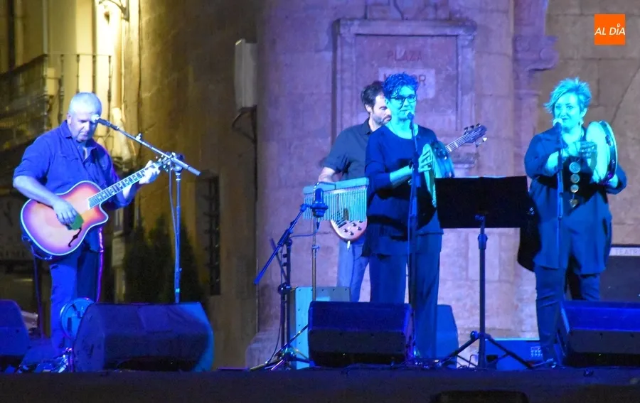 Foto 3 - Baleo festeja con el p&uacute;blico mirobrigense sus 40 a&ntilde;os de trayectoria