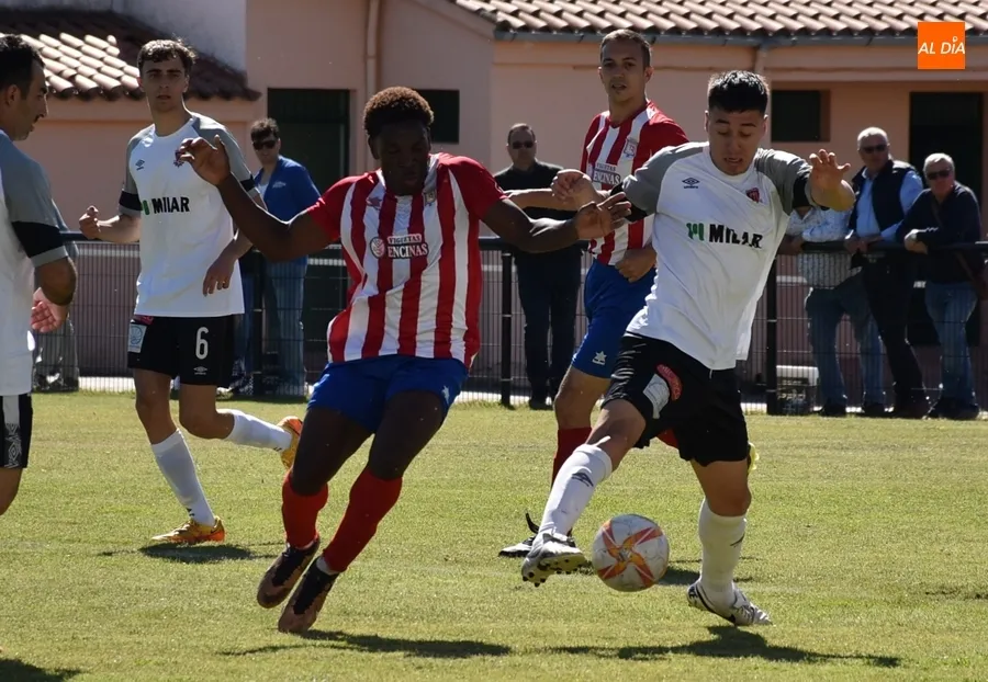 Foto 2 - Sergi y Jorge Garc&iacute;a renuevan con el Ciudad Rodrigo