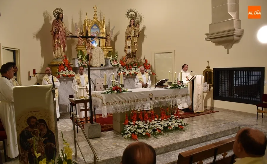 Foto 5 - Lleno en el Convento de las Carmelitas para honrar a la Virgen del Carmen