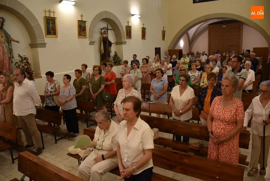 Foto 8 - Lleno en el Convento de las Carmelitas para honrar a la Virgen del Carmen