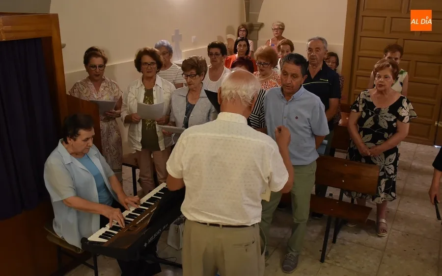 Foto 11 - Lleno en el Convento de las Carmelitas para honrar a la Virgen del Carmen