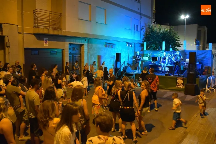 Foto 9 - El barrio de Santa Ana vibra con Back to the Covers