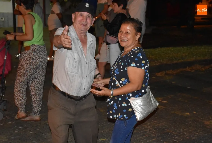 Foto 10 - Akay pone el ritmo a la primera noche de las fiestas de San Andr&eacute;s