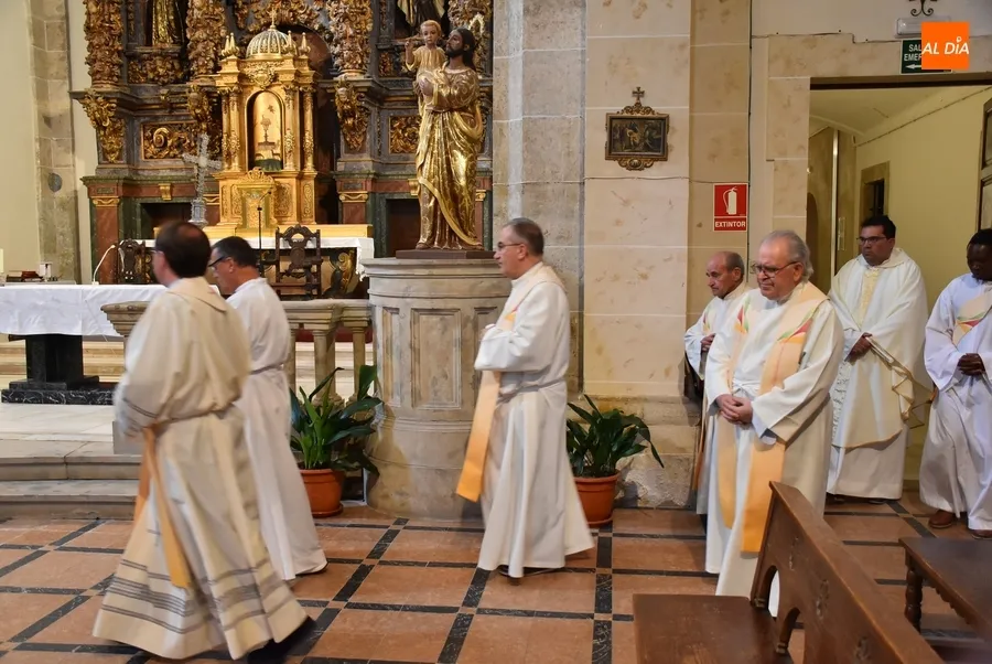 Foto 5 - Las Di&oacute;cesis de Ciudad Rodrigo y Salamanca conmemoran juntas el D&iacute;a del Misionero