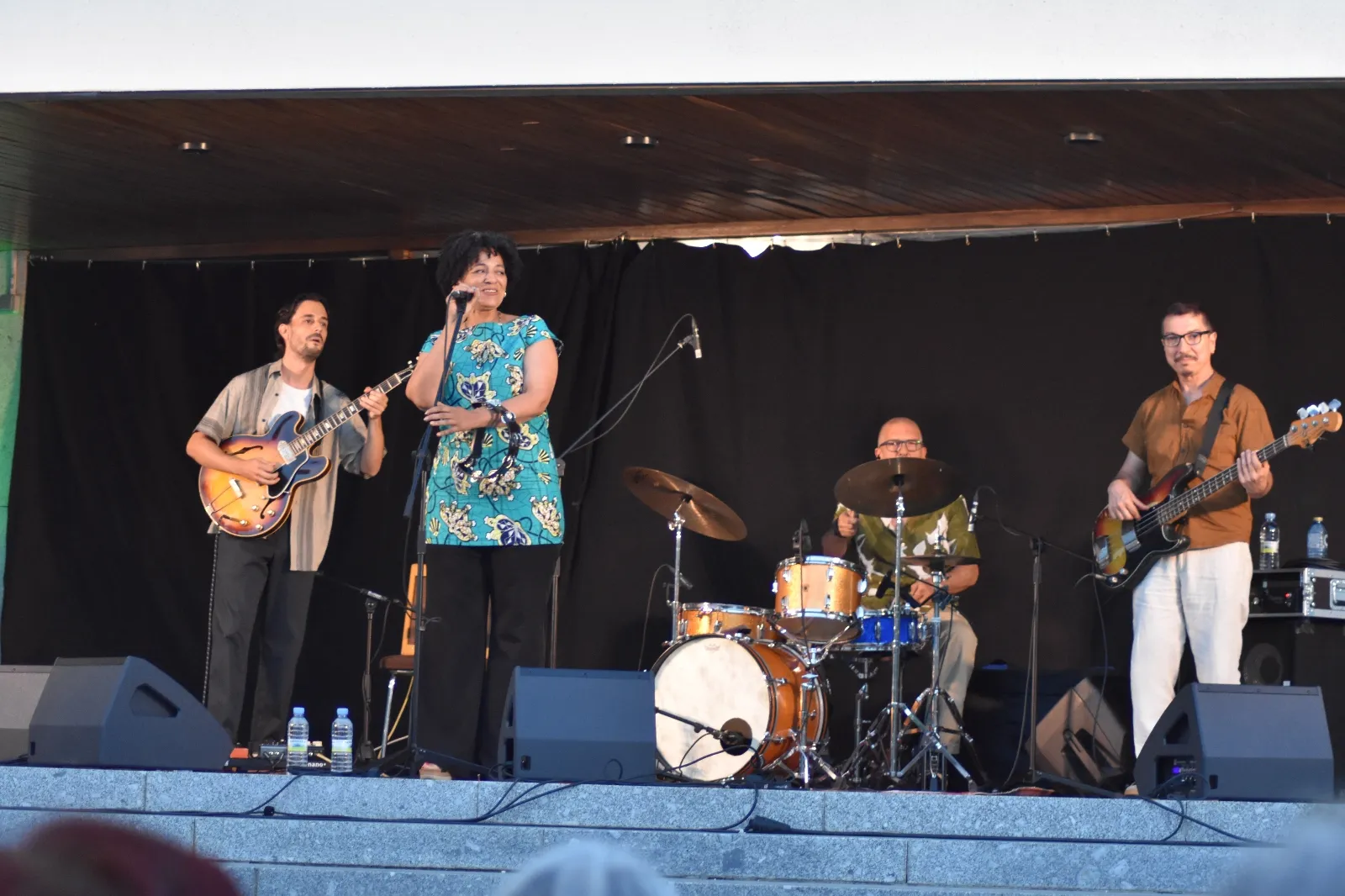 Foto 4 - Verano se escribe con blues: la fuerza imparable de Mayka Edjole