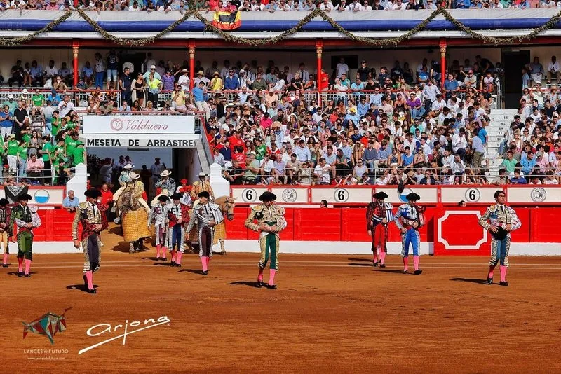 Foto 10 - L&oacute;pez Chaves, sobresaliente en su adi&oacute;s por la Puerta Grande en Santander