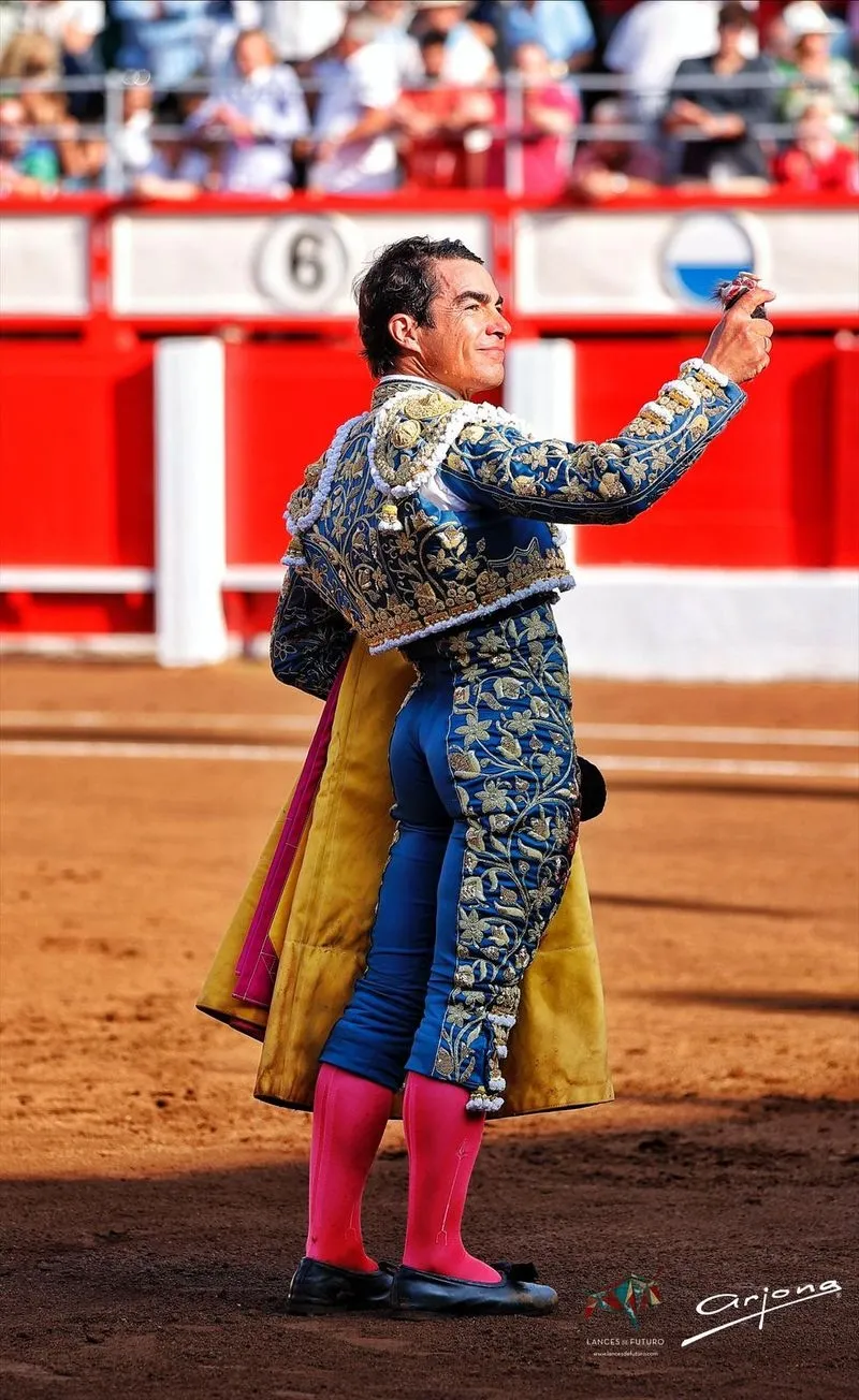 Foto 7 - L&oacute;pez Chaves, sobresaliente en su adi&oacute;s por la Puerta Grande en Santander