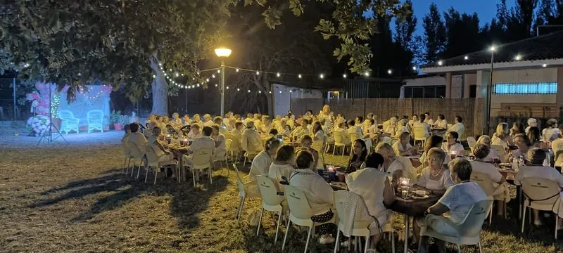 Foto 9 - La Asociaci&oacute;n de Mujeres Albenses celebra una fiesta de verano