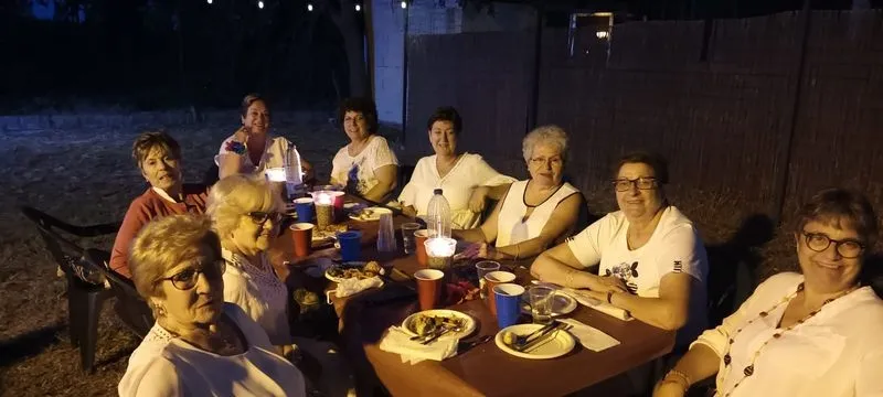 Foto 5 - La Asociaci&oacute;n de Mujeres Albenses celebra una fiesta de verano