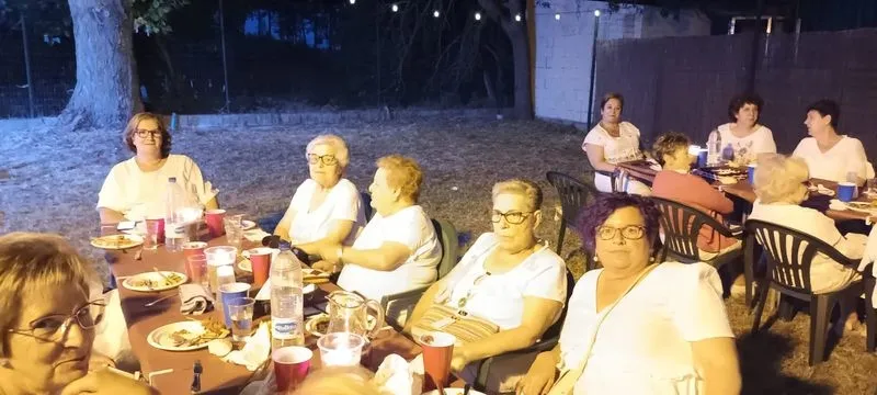 Foto 3 - La Asociaci&oacute;n de Mujeres Albenses celebra una fiesta de verano
