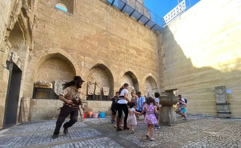 Foto 2 - Una quincena de ni&ntilde;os se lo pasa en grande con la Gymkana Napole&oacute;nica
