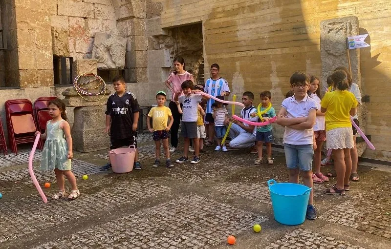 Foto 7 - Una quincena de ni&ntilde;os se lo pasa en grande con la Gymkana Napole&oacute;nica