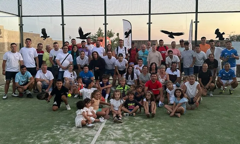 Foto 7 - Goyo y Luismi vuelven a ganar el Torneo de P&aacute;del de Castillejo de Mart&iacute;n Viejo