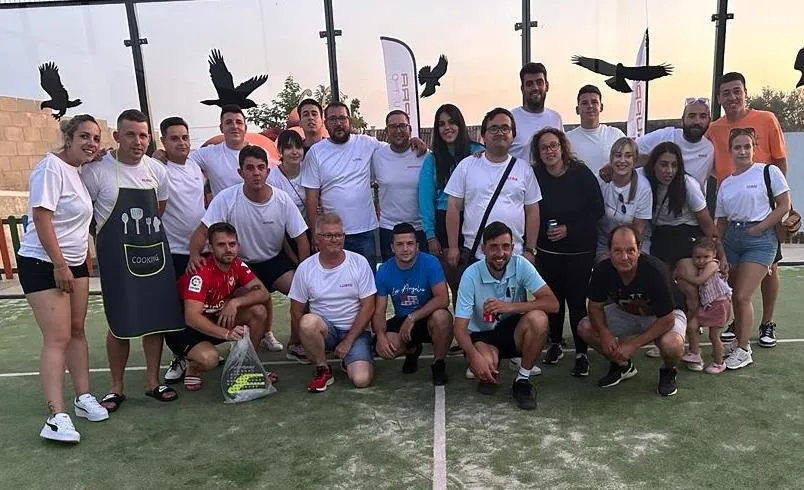 Foto 6 - Goyo y Luismi vuelven a ganar el Torneo de P&aacute;del de Castillejo de Mart&iacute;n Viejo