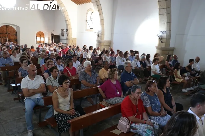 Procesión de bajada de la Virgen del Socorro en Vitigudino / CORRAL