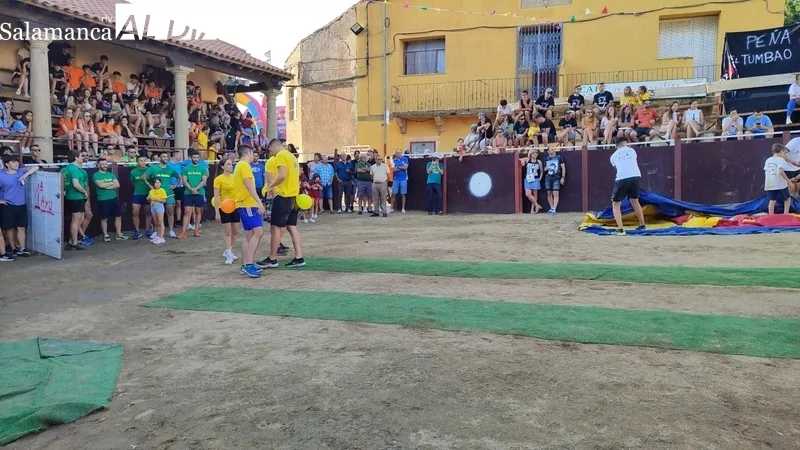 El humor amarillo en Sobradillo resultó todo un acontecimiento / CORRAL