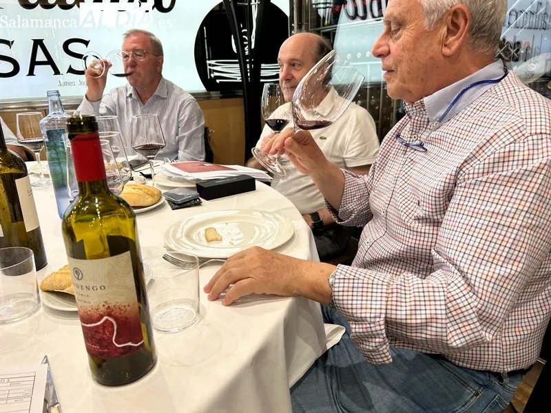 Cata de Abadengo Roble 2019, de Ribera de Pelazas D. O. Arribes / FOTOS: JAVIER BRAGADO