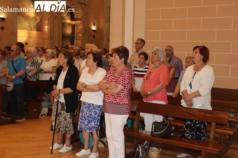 Foto 11 - Los feligreses del arciprestazgo Santa Teresa - Alba - Guijuelo ganan el jubileo teresiano