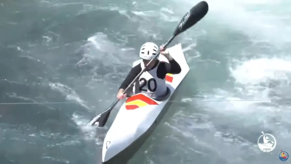 Foto 2 - Cuatro palistas de Capit&aacute;n Nemo compiten en el Campeonato de Espa&ntilde;a de Aguas Bravas