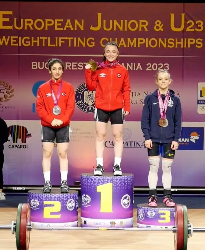 Foto 3 - Marta Garc&iacute;a, dos platas y un bronce en el Campeonato de Europa J&uacute;nior de Halterofilia