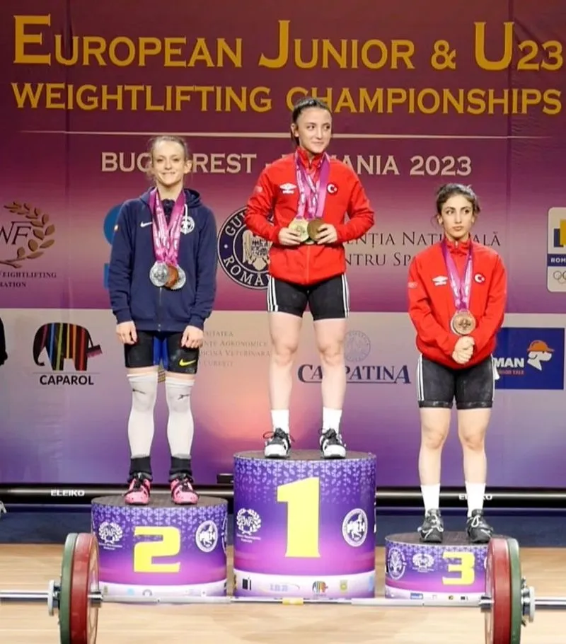 Foto 2 - Marta Garc&iacute;a, dos platas y un bronce en el Campeonato de Europa J&uacute;nior de Halterofilia