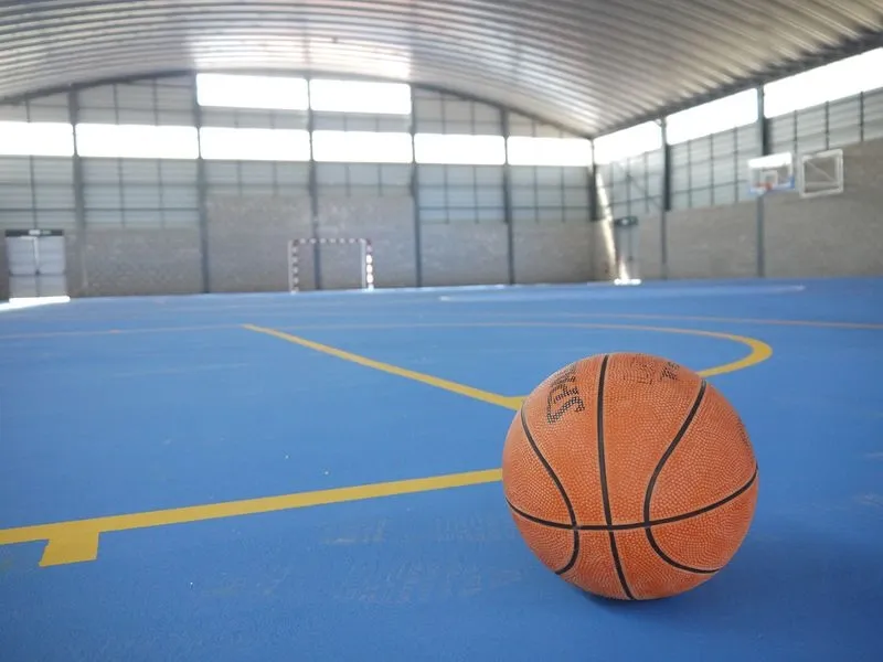 Foto 3 - El Ayuntamiento de Carbajosa presenta el nuevo pabell&oacute;n que ampl&iacute;a los espacios deportivos del municipio