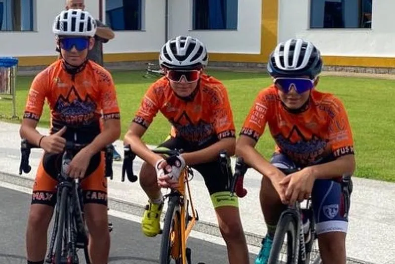 Integrantes de la Escuela Mirat - Salamanca es Ciclismo