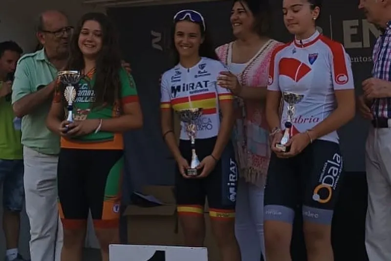 Integrantes de la Escuela Mirat - Salamanca es Ciclismo