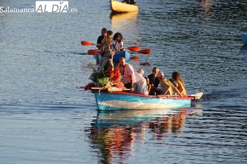 Foto 15 - Procesi&oacute;n marinera y solemnidad para celebrar la Virgen del Carmen