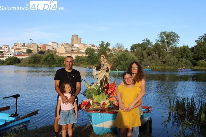 Foto 12 - Procesi&oacute;n marinera y solemnidad para celebrar la Virgen del Carmen