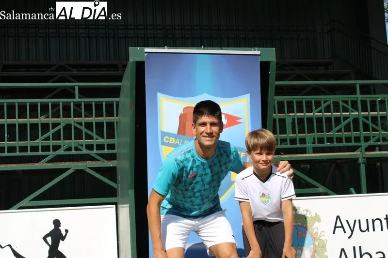 Foto 5 - El Alba de Tormes CF recibe la visita de Chus Bl&aacute;zquez&nbsp;