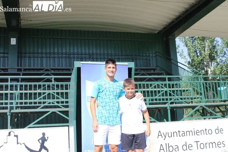 Foto 4 - El Alba de Tormes CF recibe la visita de Chus Bl&aacute;zquez&nbsp;