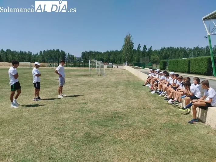 Foto 3 - El Campus de Verano del Alba de Tormes CF recibe la visita de Pica&nbsp;