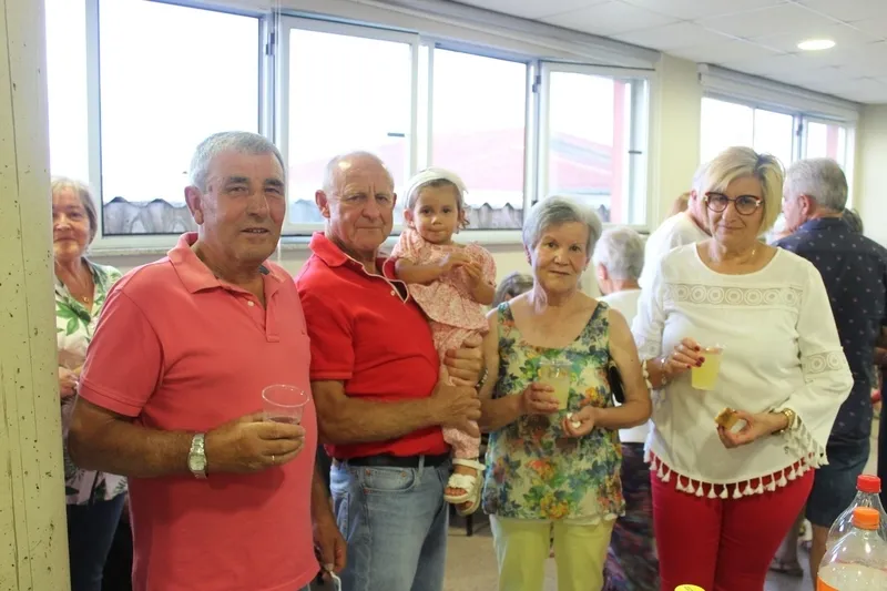 Homenaje del Ayuntamiento de El Cubo de Don Sancho a Dolores García por su jubilación al frente del Hogar de Jubilados