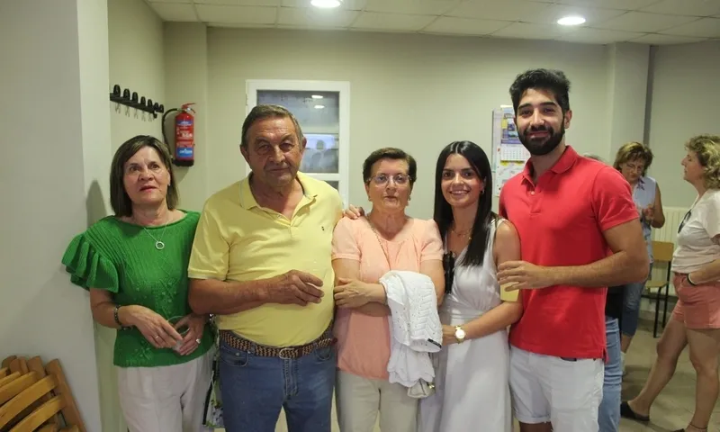 Homenaje del Ayuntamiento de El Cubo de Don Sancho a Dolores García por su jubilación al frente del Hogar de Jubilados