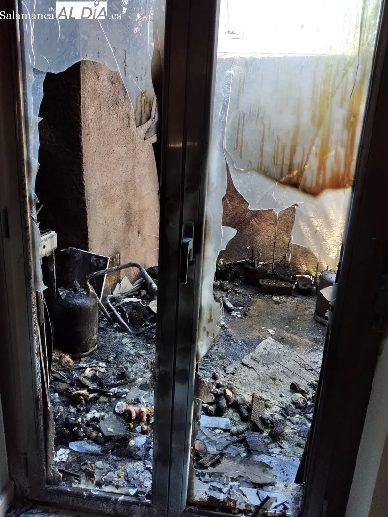 Peligroso enciendo en Bañobárez en pleno centro del pueblo