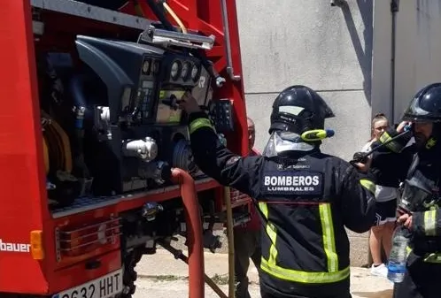 Peligroso enciendo en Bañobárez en pleno centro del pueblo