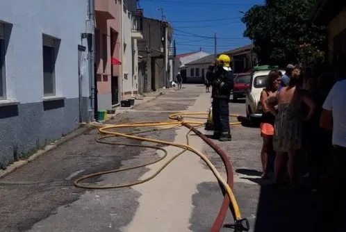 Peligroso enciendo en Bañobárez en pleno centro del pueblo