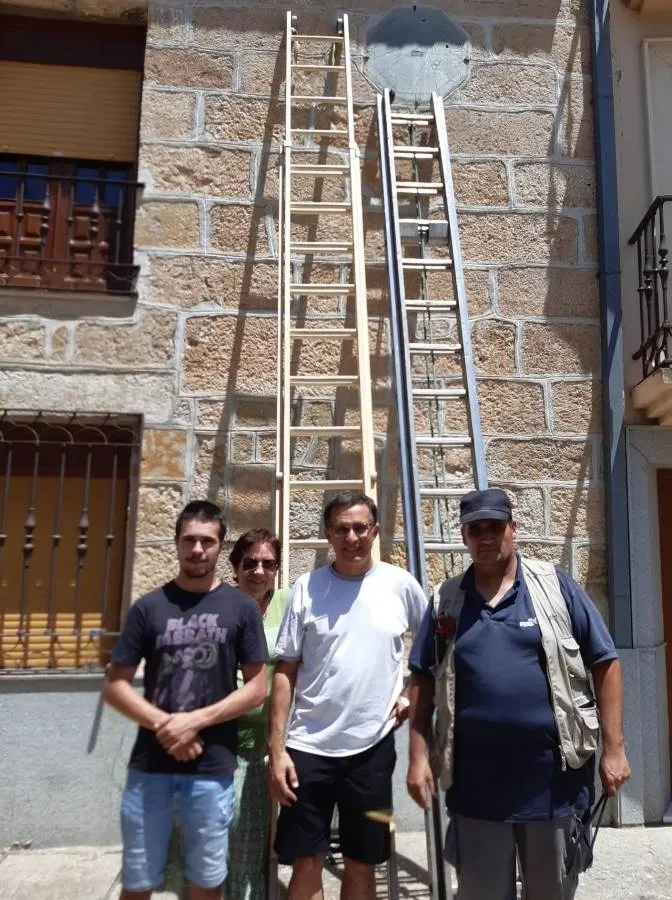 Foto 5 - Reactivado tras m&aacute;s de tres d&eacute;cadas el singular reloj solar situado en la calle Puerta de Santiago
