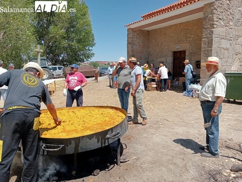 Paella en la chopera en Sobradillo para enfilar el final de las fiestas