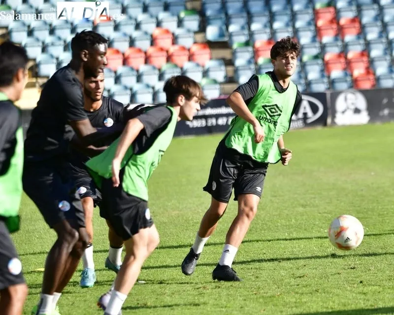 Foto 15 - El nuevo Salamanca UDS comienza a entrenar con el objetivo del ascenso sin Mart&iacute;n Galv&aacute;n