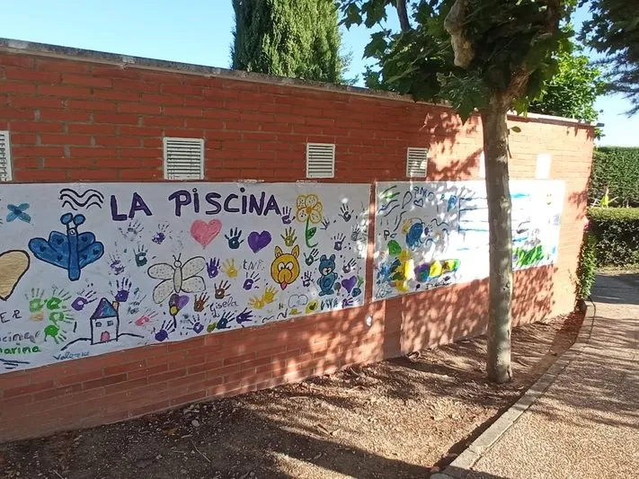 Foto 6 - Los ni&ntilde;os de El Encinar disfrutan de una tarde de bibliopiscina&nbsp;