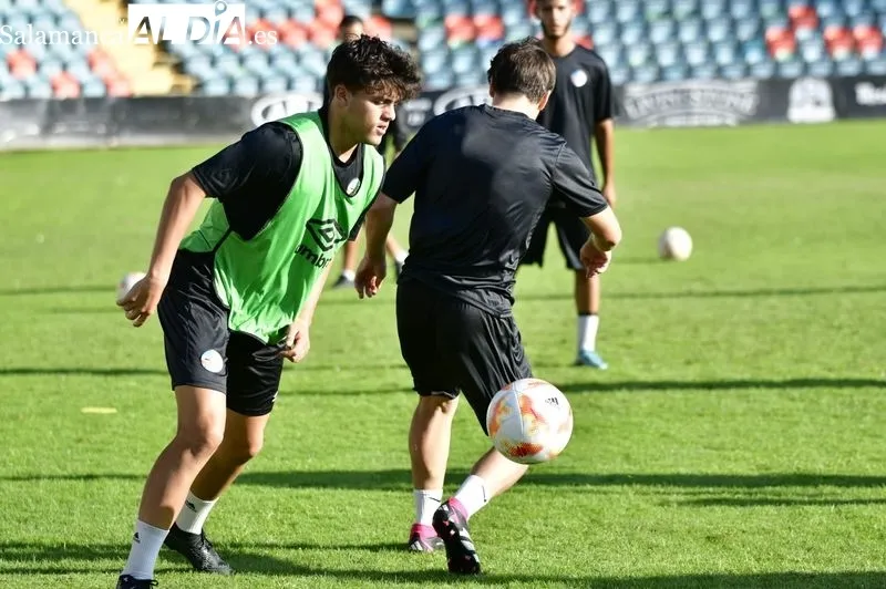 Foto 10 - El nuevo Salamanca UDS comienza a entrenar con el objetivo del ascenso sin Mart&iacute;n Galv&aacute;n