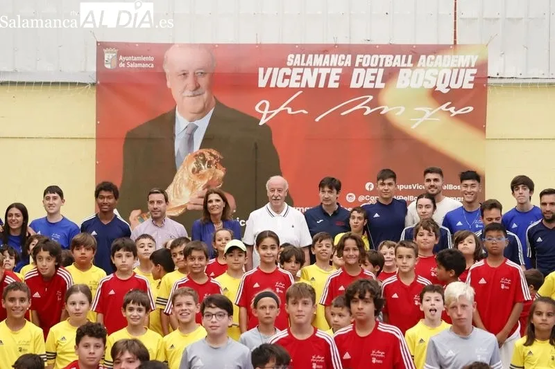 Visita de Vicente del Bosque al Campus que lleva su nombre en Salamanca. Foto de David Sañudo