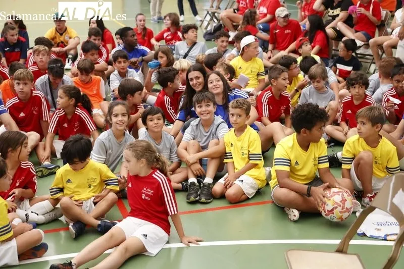 Visita de Vicente del Bosque al Campus que lleva su nombre en Salamanca. Foto de David Sañudo