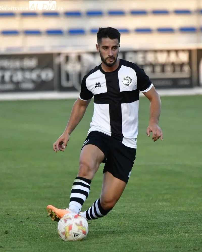 Foto 6 - Unionistas cae goleado en su primer test de pretemporada ante el Alcorc&oacute;n (0-5)